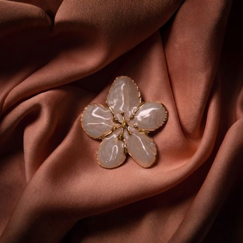 Vintage-Style Gold-Tone Shell Flower Brooch with Enamel-Finish Petals